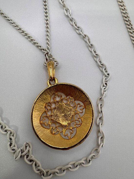 Vintage White Enamel Gold Pendant Necklace Multi Strand Chain Layered - Picture 7 of 7